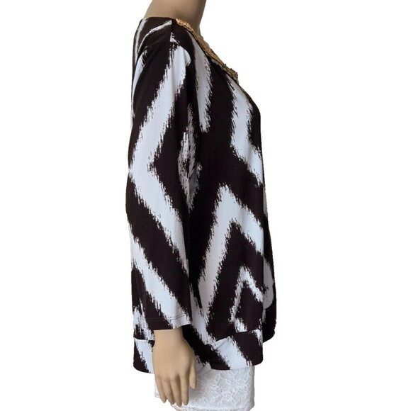 Chico's Travelers Dark Brown White Angled Striped Beaded Neck Top Size 3 - Picture 2 of 5